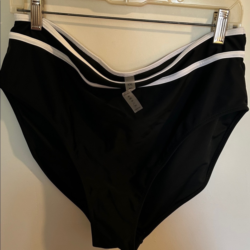 Black and White Women's Bikini Set - Picture 6 of 9